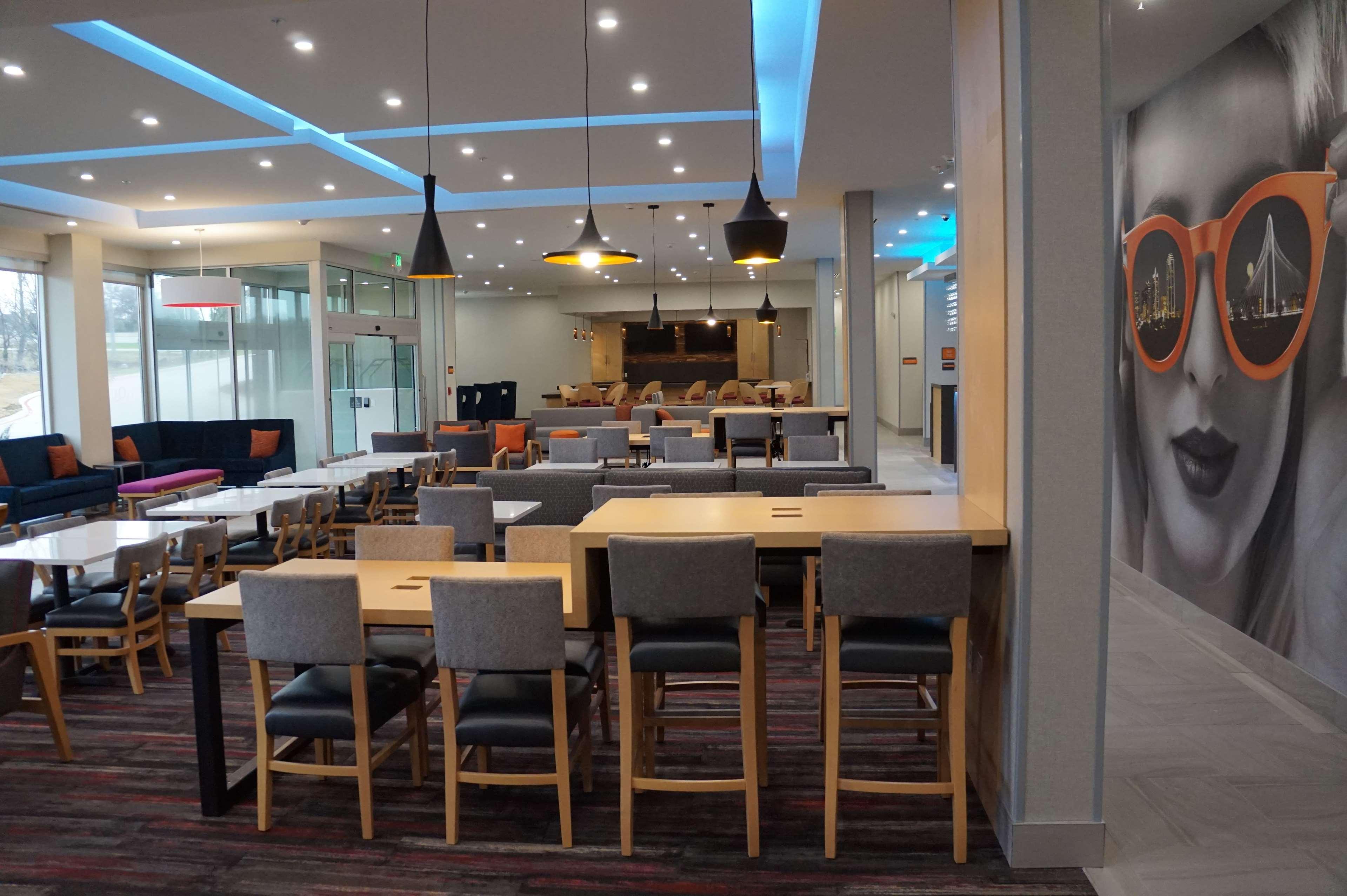 La Quinta Inn & Suites By Wyndham לואיסוויל מראה חיצוני תמונה