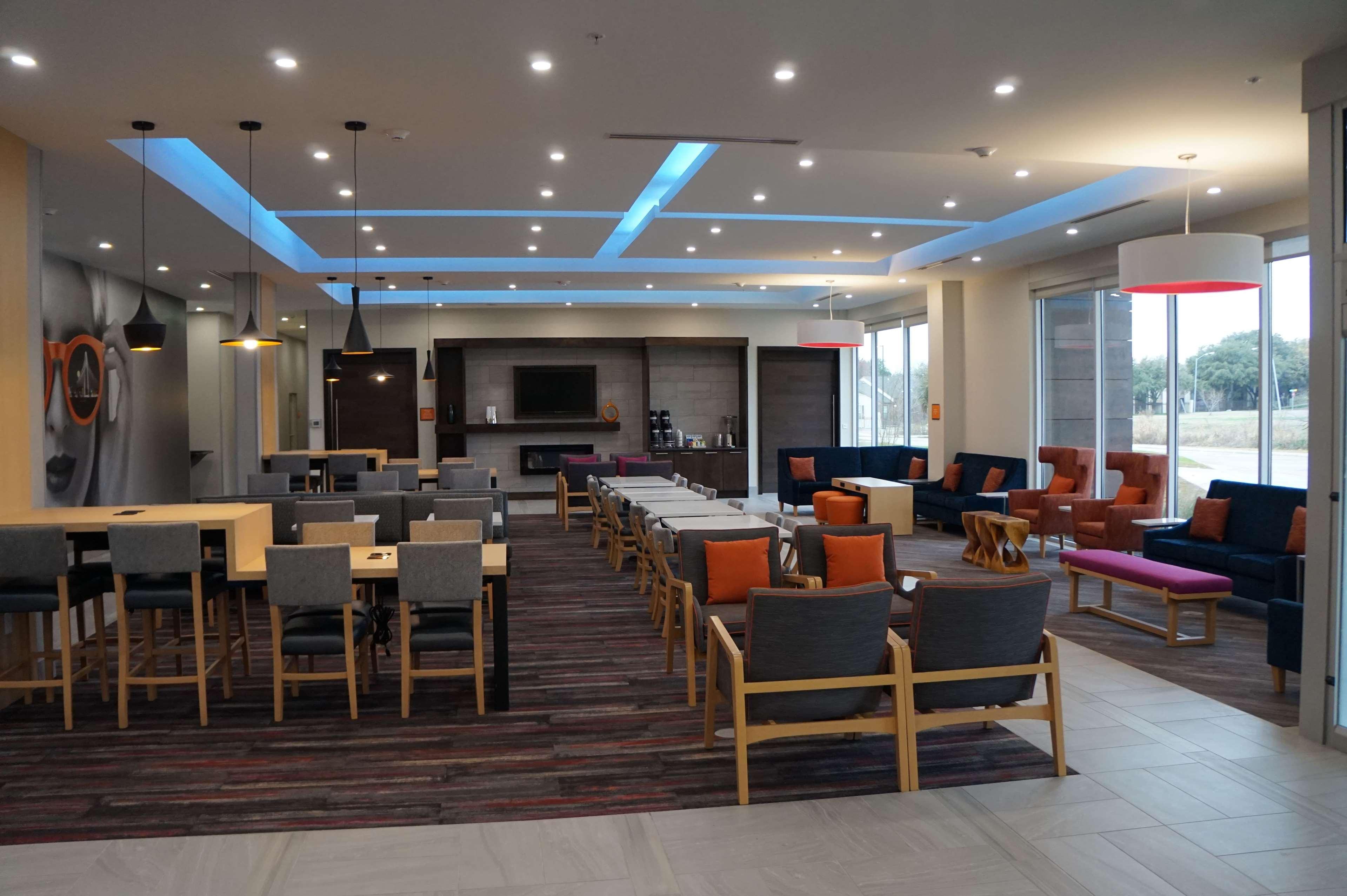 La Quinta Inn & Suites By Wyndham לואיסוויל מראה חיצוני תמונה