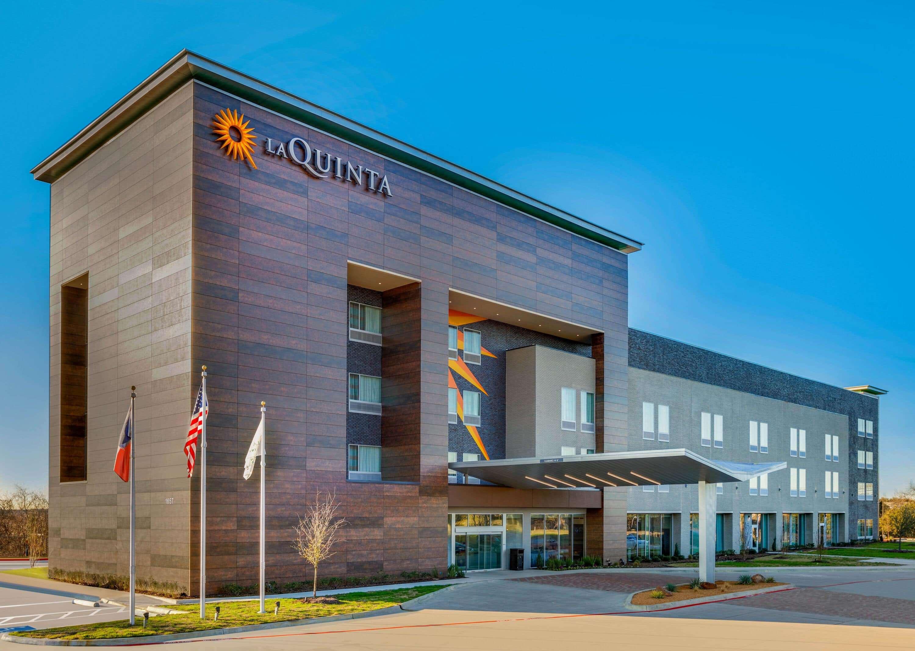 La Quinta Inn & Suites By Wyndham לואיסוויל מראה חיצוני תמונה